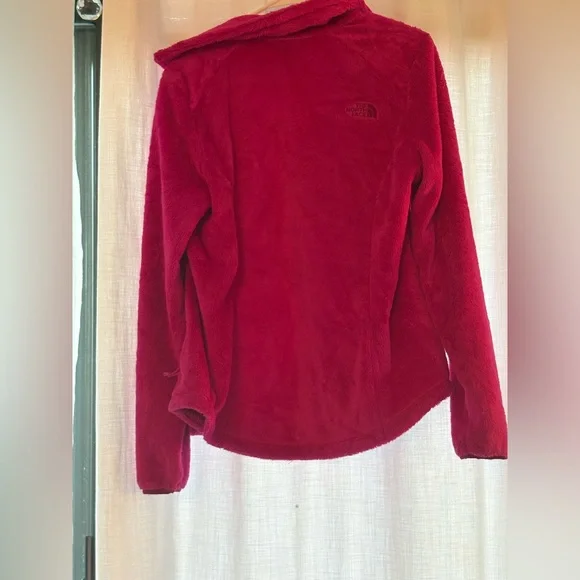 Fleece jacket. The North Face Osito in Pink. Size small. Good condition. - Picture 2 of 3